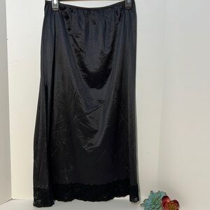 Sears Womens Black Slip Size Large